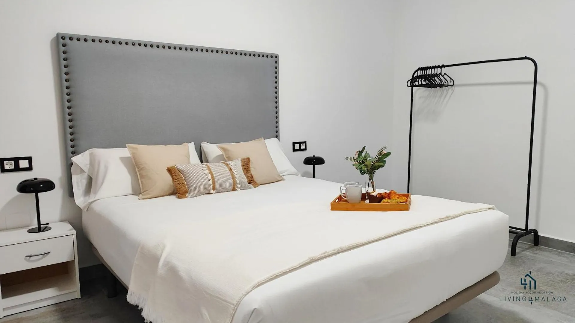 Living4Malaga Victoria Center Apartment